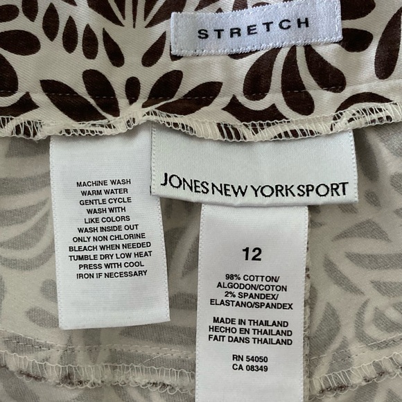 Jones New York Capri Pants - Picture 3 of 3